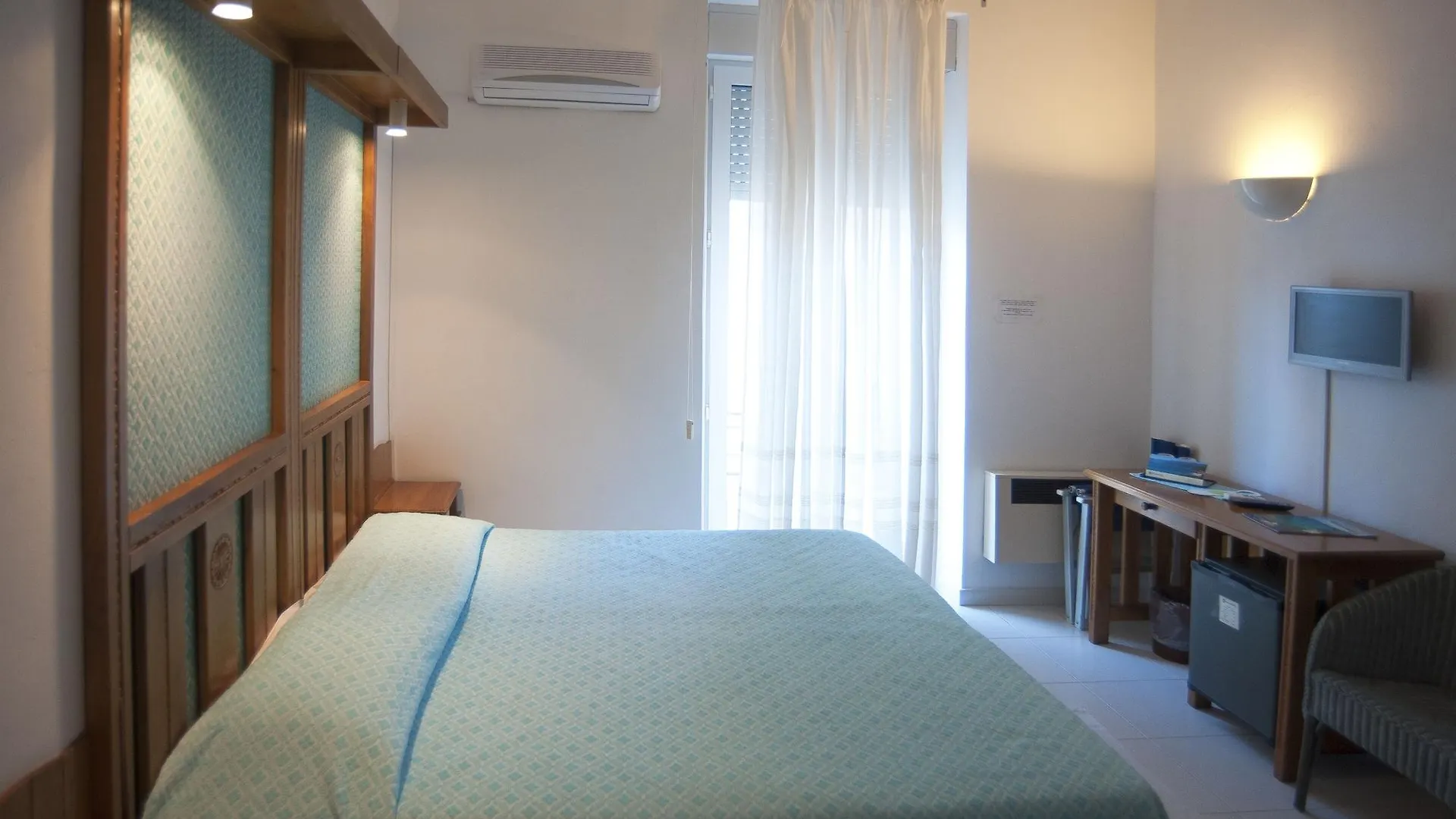 Albergo Miramare Cala Gonone 3*,